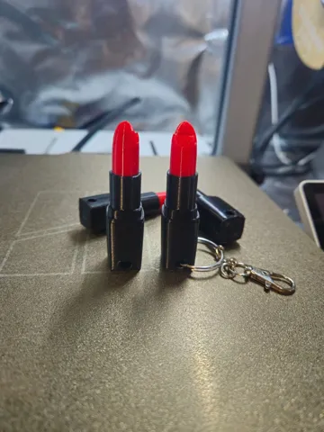 Llavero: Lipstick Can Opener Keychain — vista de referencia 3