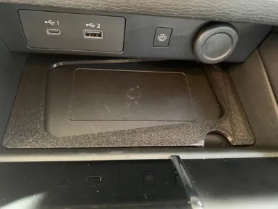 Outlander/iPhone 13 Pro charging frame