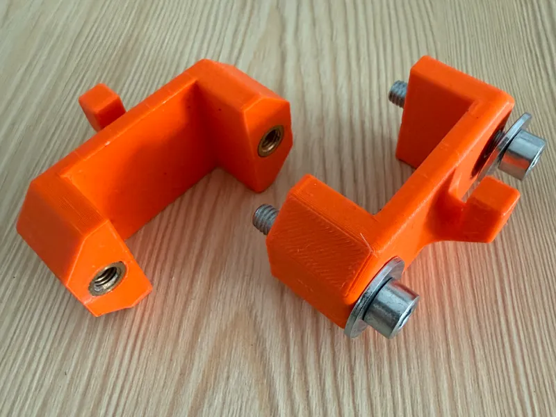 Universal-Haken für 32mm Zeltbeine (24MX Rennzelt)
