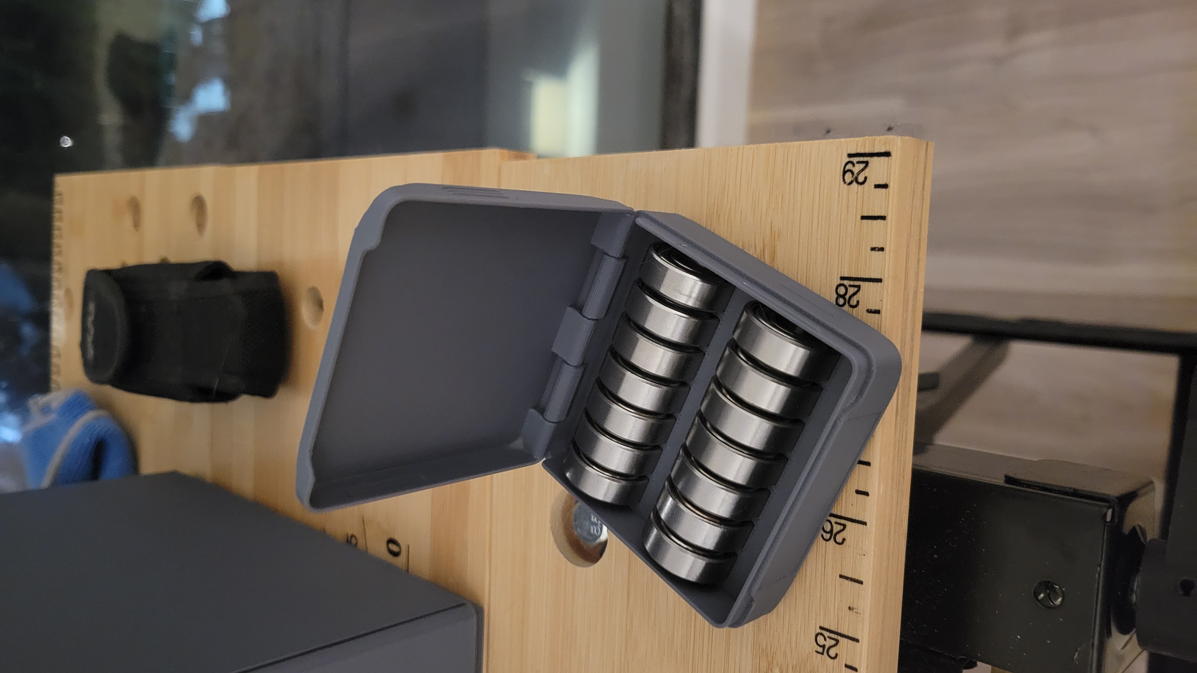 Miniatura 4 do modelo 3D Small storage box with hinge