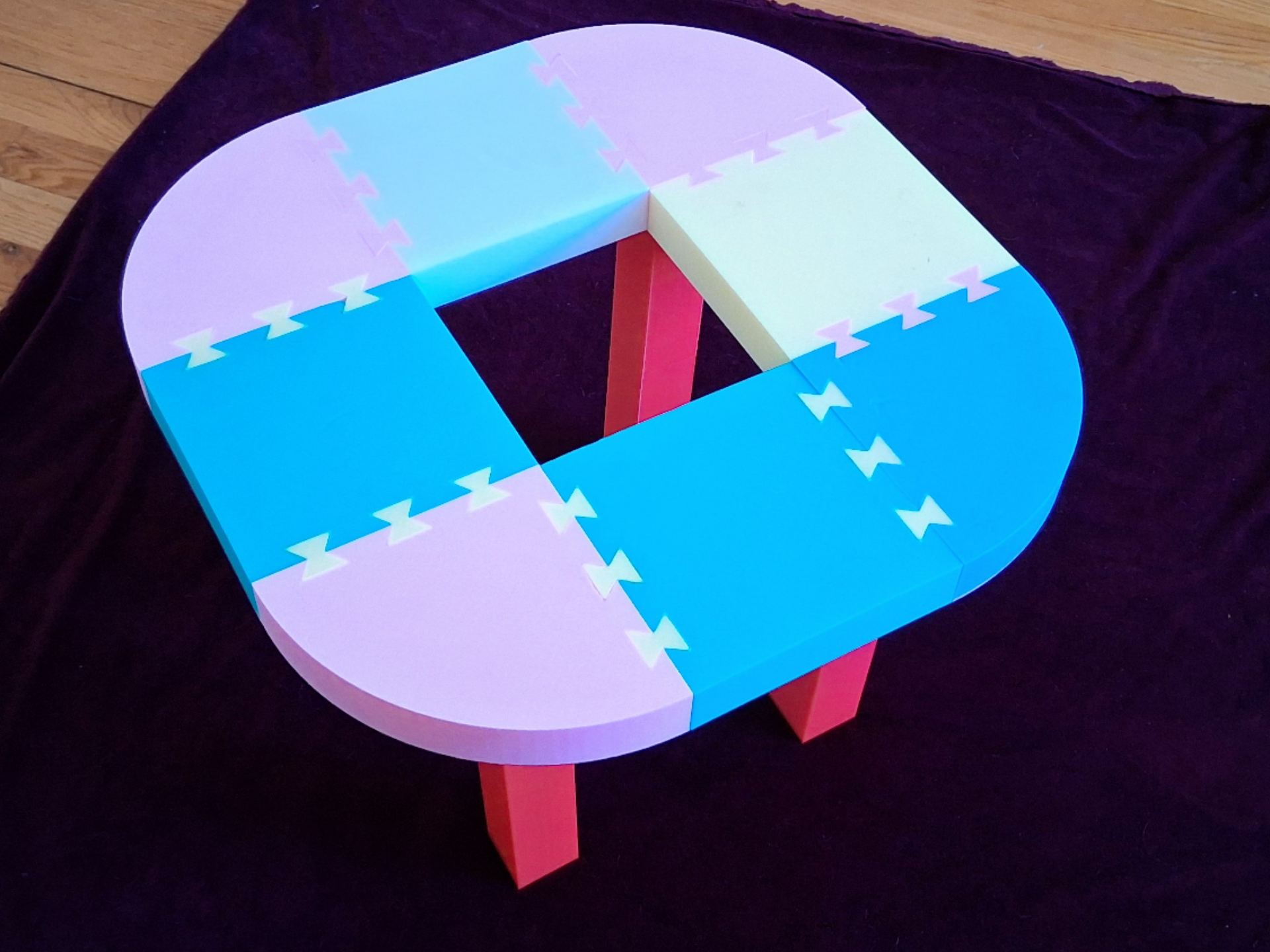 The ModMesa. A Modular Custom Table System.