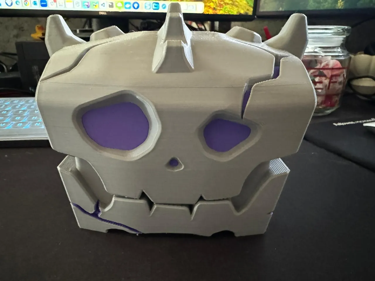 Zelda - Bokoblin Chest with Switch game holder view 4