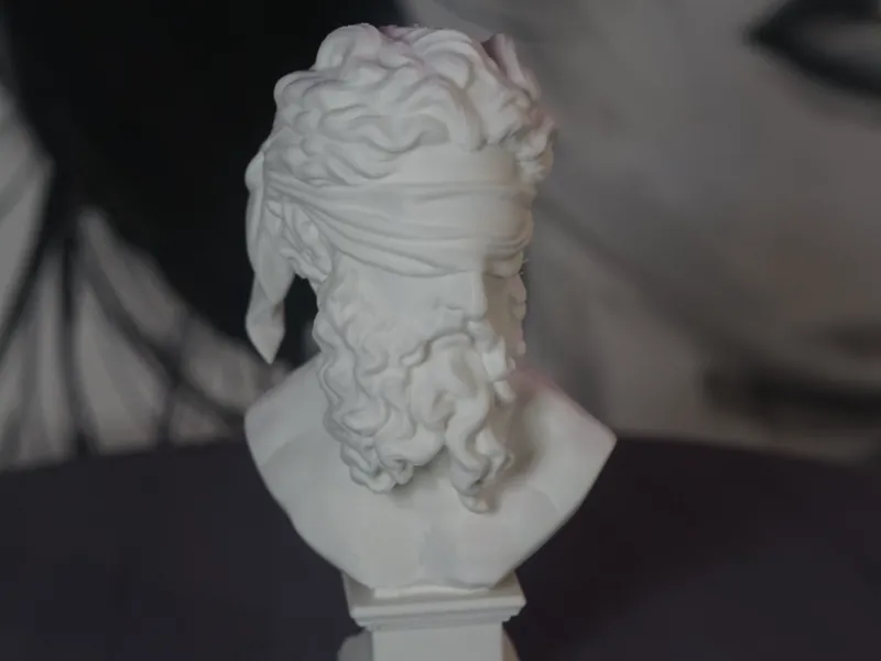 statue 