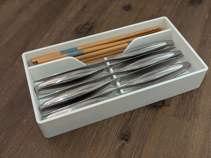 Knives and Chopsticks kitchen organizer 