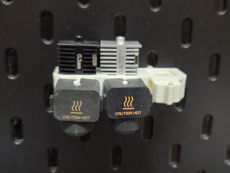 Triple A1 hotend holder for skadis