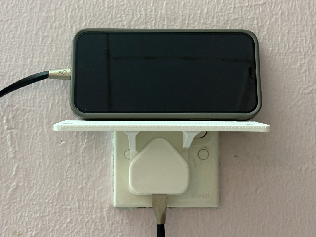UK 3 Pin outlet shelf 