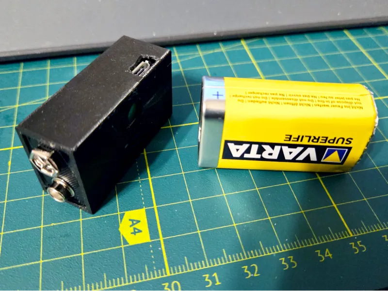 Conversion of a old 9V batt and Vape Lit-ion batt