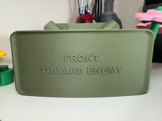 M18 Claymore Anti-Personnel Mine (cosplay)