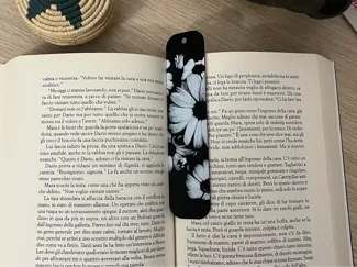 Flowers Hueforge bookmark