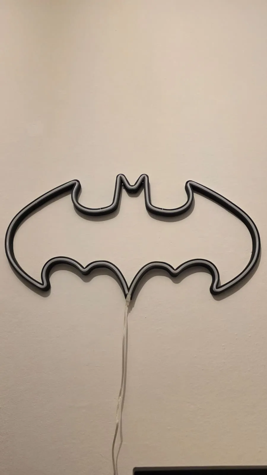 Logo do Batman com inserção de fita de LED - Modelo gratuito para ...