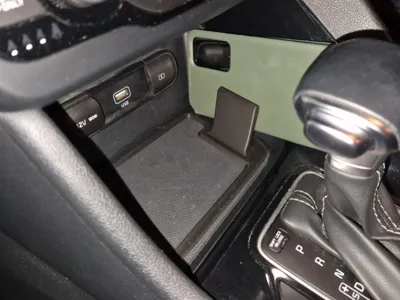 Kia Niro 2021 Phone holder