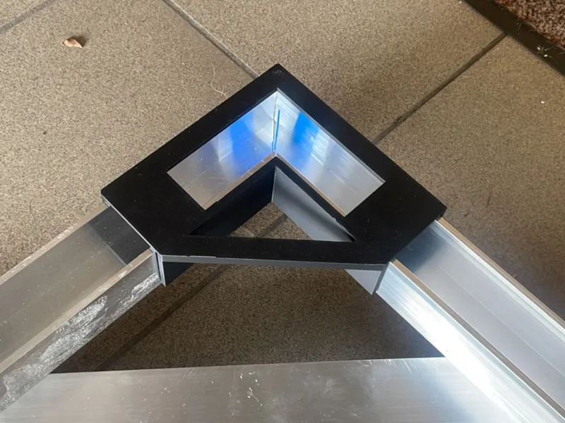 Welding tool for metal bars