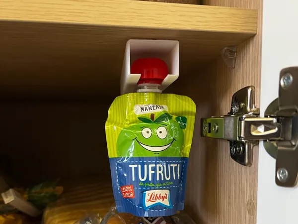 Distributeur de gourdes de compote
