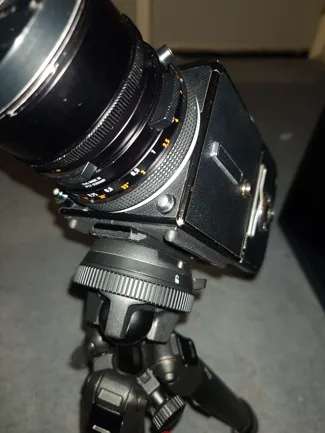 Hasselblad V mount to Arca Swiss adaptor