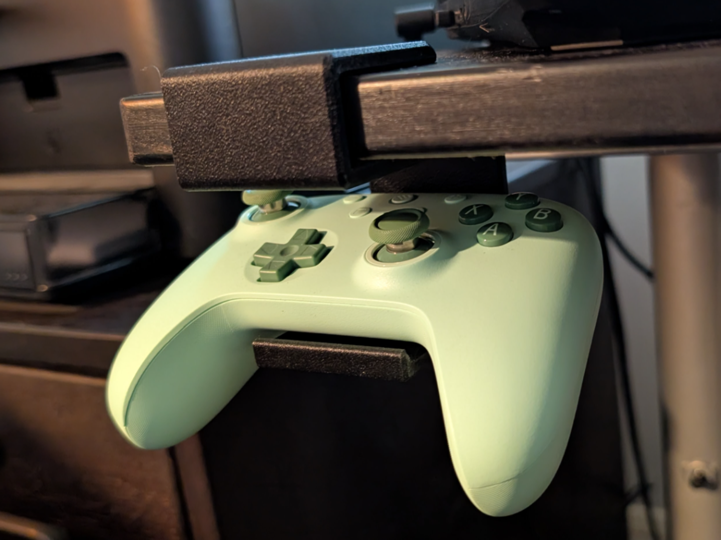 8Bitdo Controller holder - 3/4" or 20mm thick desk
