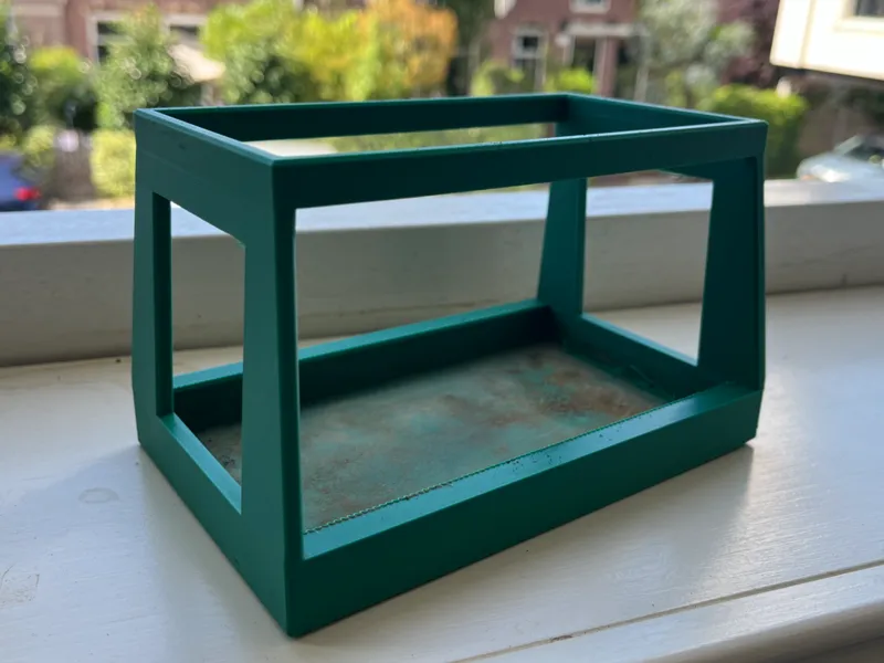 Pruning Stand for "Root Trainers"
