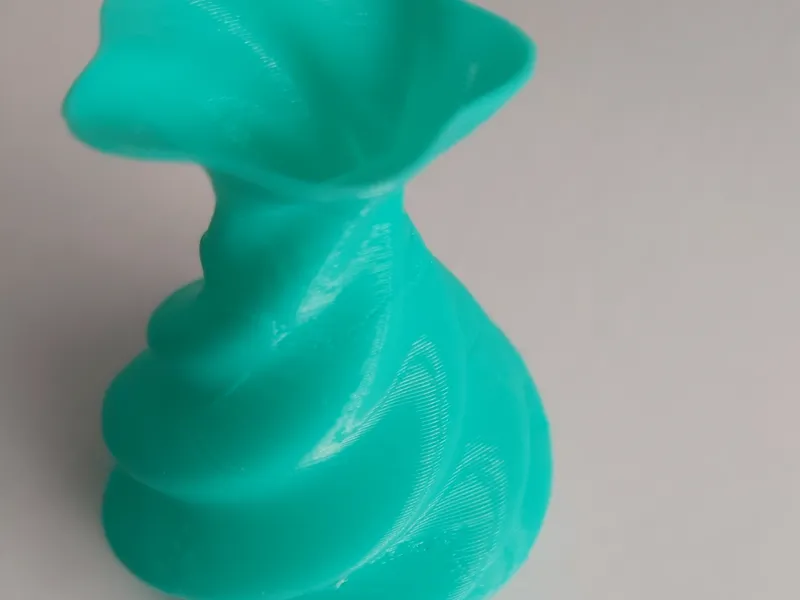 Twist vase
