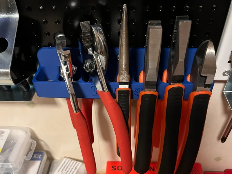 Tånghållare biltematavla