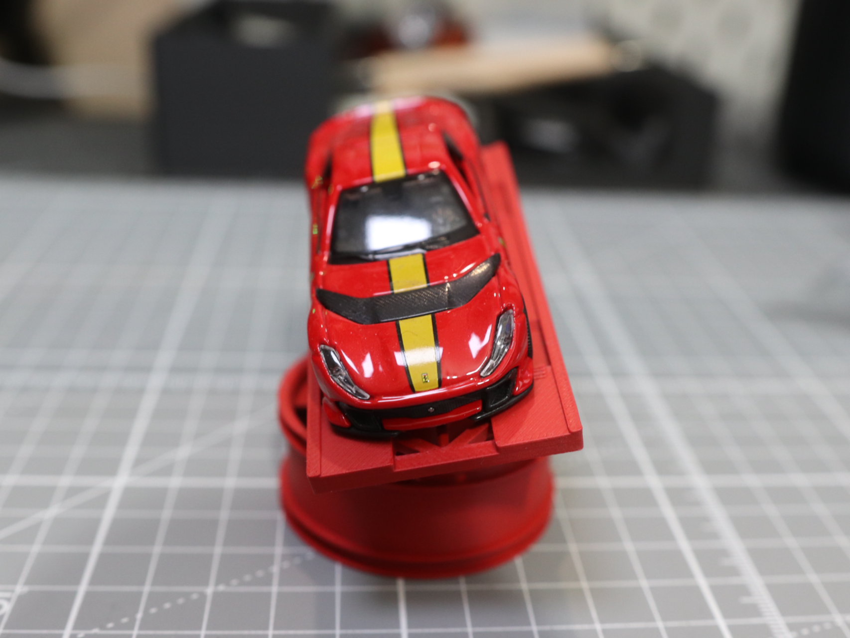 1:64 Scale Diecast Car Display Stand