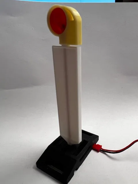 Warning Beacon with Lighting 1:14 - Free 3D Print Model - MakerWorld