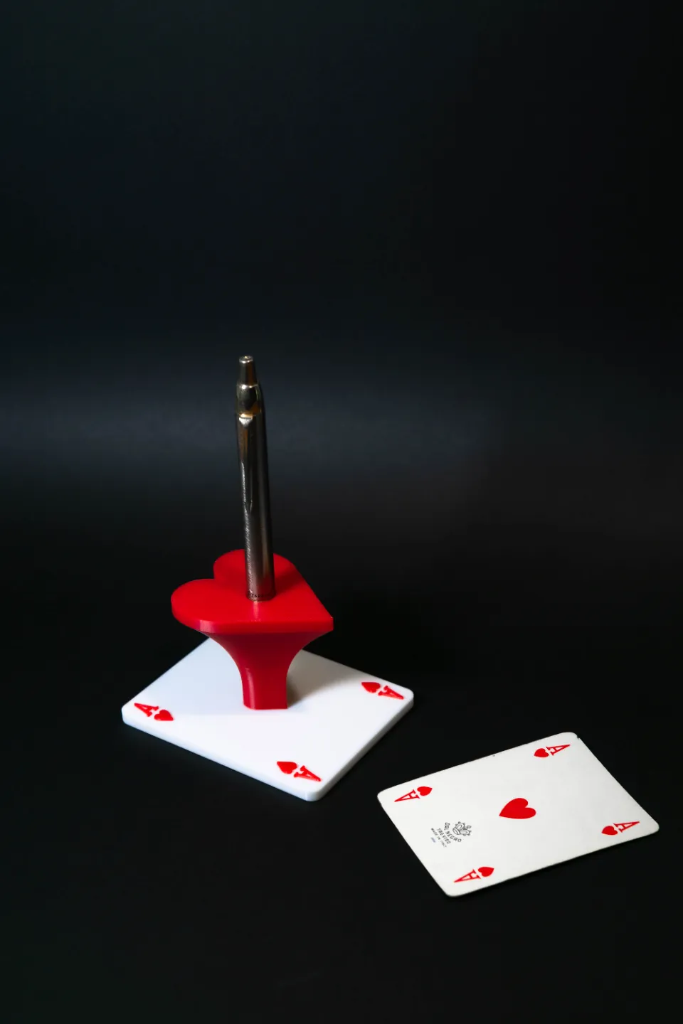 Ace of hearts pen holder by House of 3D MakerWorld