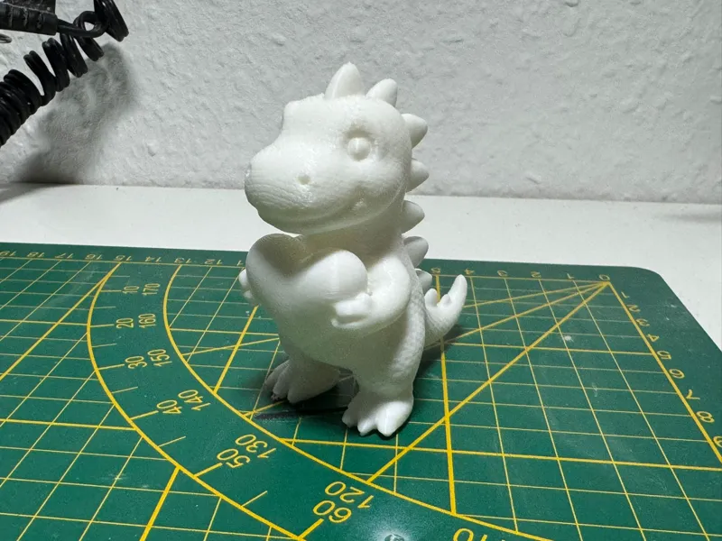Süßer Dino mit Herz