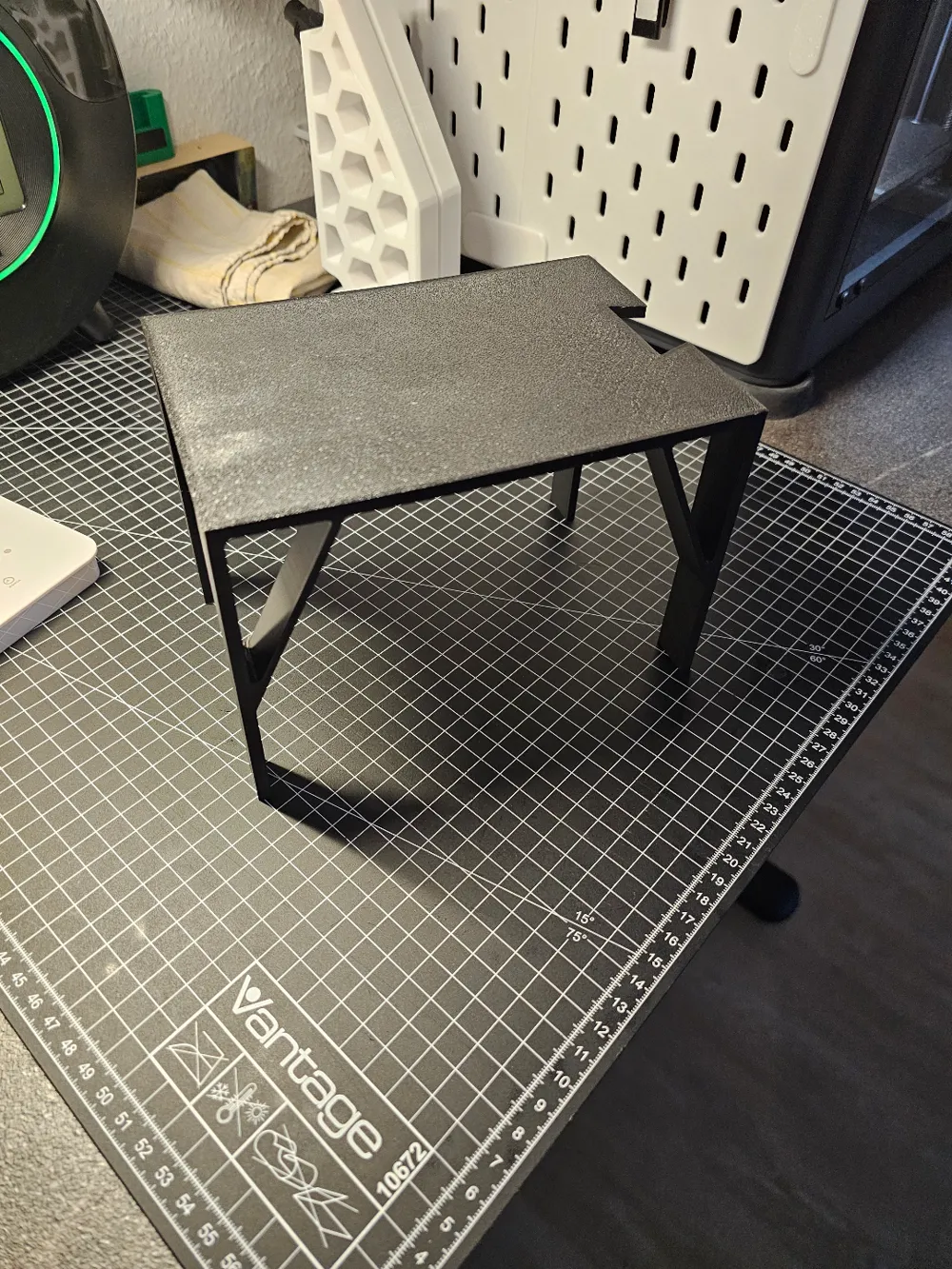 Book stand / riser Height 13cm by Toki_3D - MakerWorld