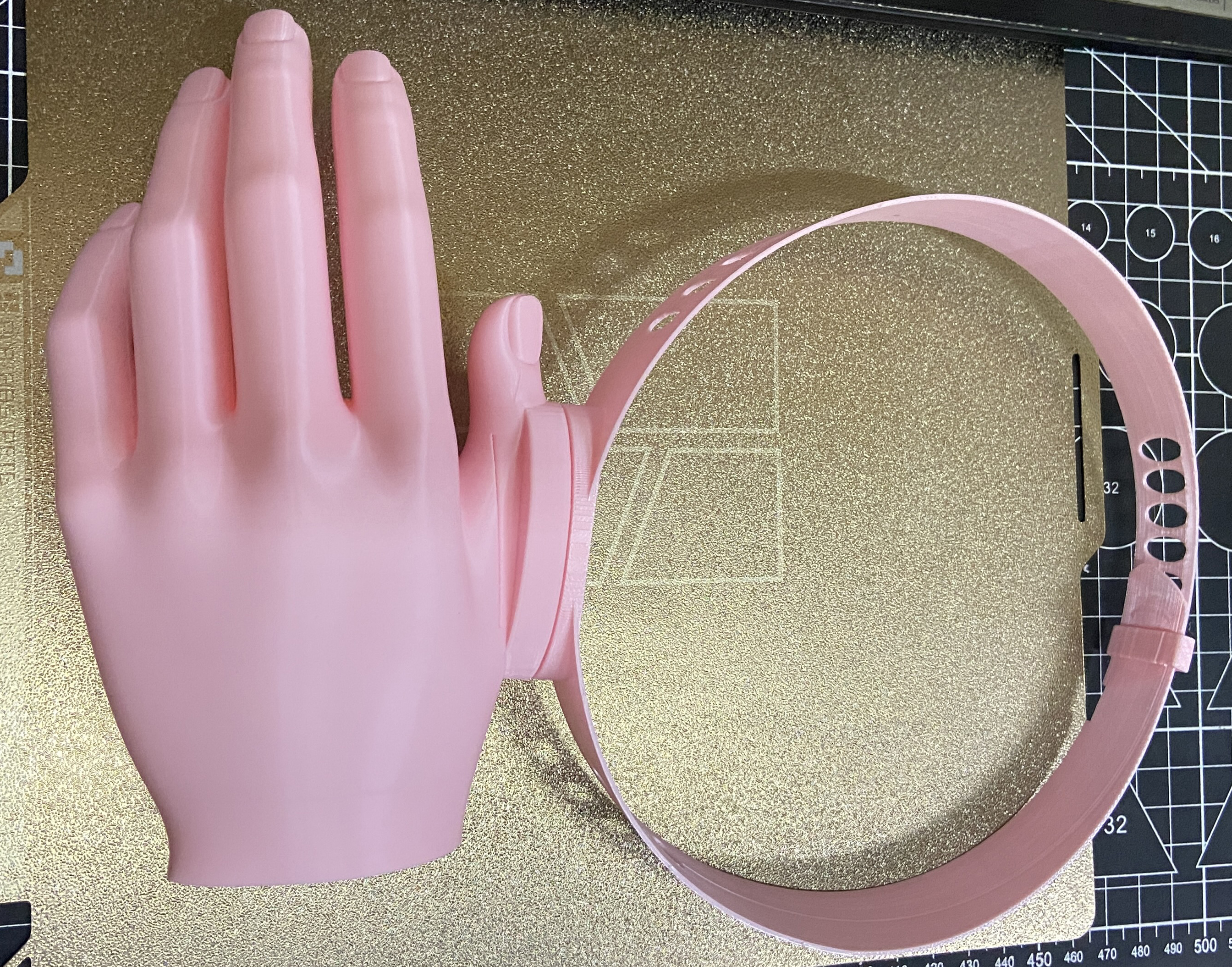 Miniatura 2 do modelo 3D 懒人手掌遮阳帽，手型帽V2.0，今天阳光很强