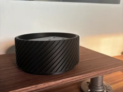 Tiiun vase with snap-fit kit insert