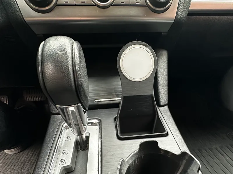 2016 Subaru Outback MagSafe phone mount