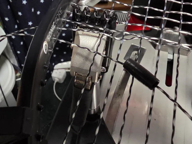 Tennis Tight Cross Stringing Mate
