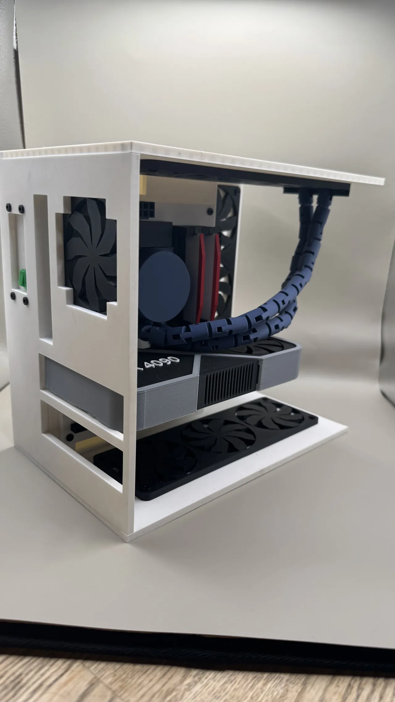 Fully Gaming Computer - With Interchangable Parts view 4