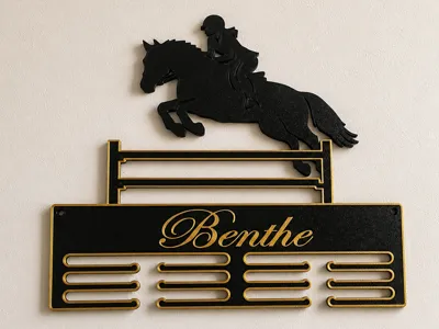 Medal holder/display Horse Jumping (customizable)