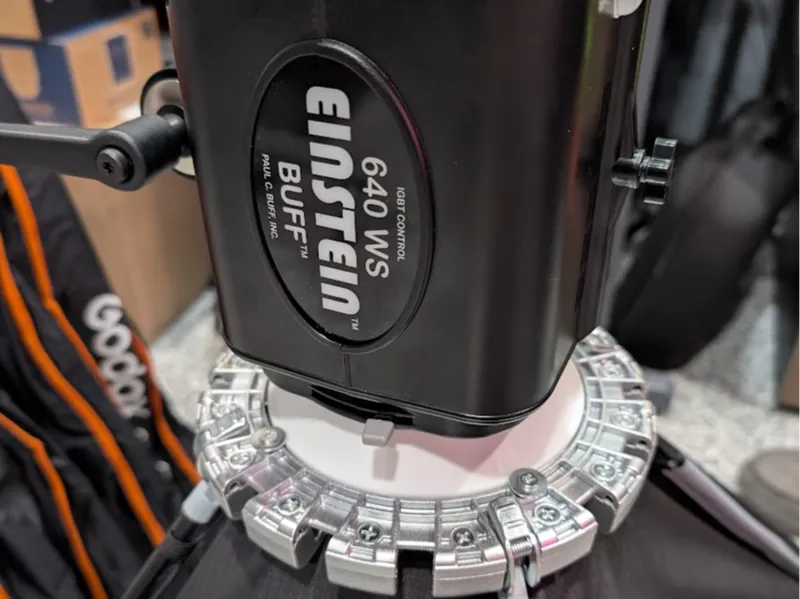 Godox / Neewer Balcar Mount Adapter