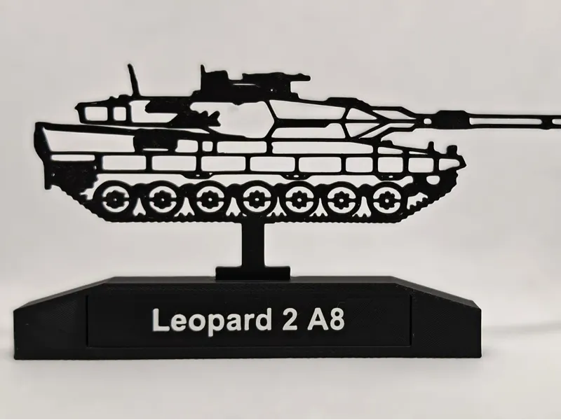Leopard 2A8 Silhouette with stand