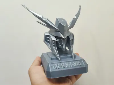 Gundam Head Sculpt, Kshatriya Gundam with Base