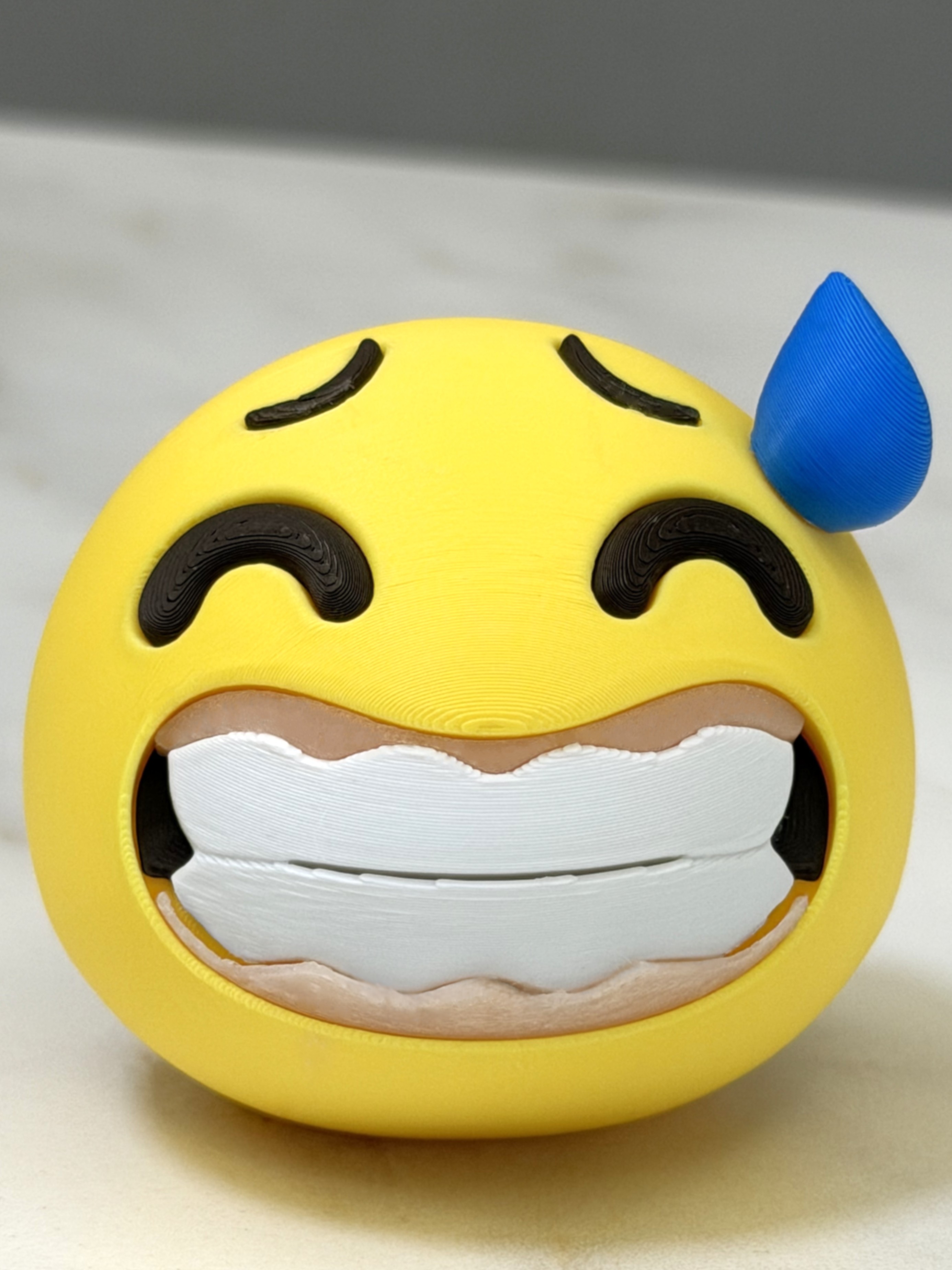 Miniatura 4 do modelo 3D emoji表情第五弹（比㖿+尬笑）