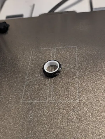 Objeto manipulable: Custom Parametric Fidget Ring Maker — vista de referencia 3
