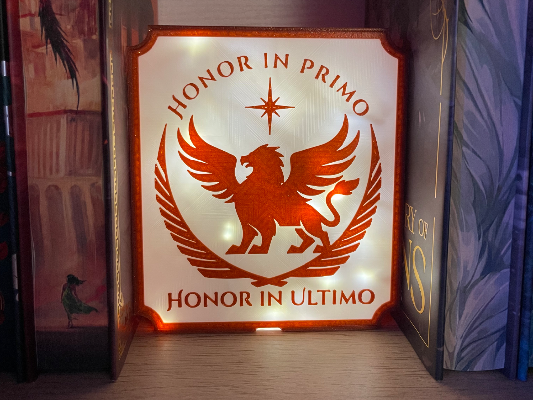 Honor in Primo, Honor in Ultimo Light-Up Book Nook