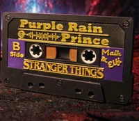 Schwarz Oldschool mit Spotify Code