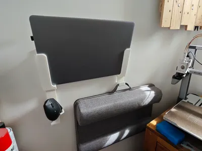 Computer wall mount with accessories
