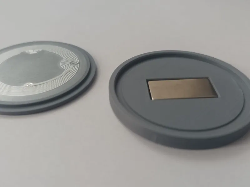 NFC-Gehäuse mit Magnet
