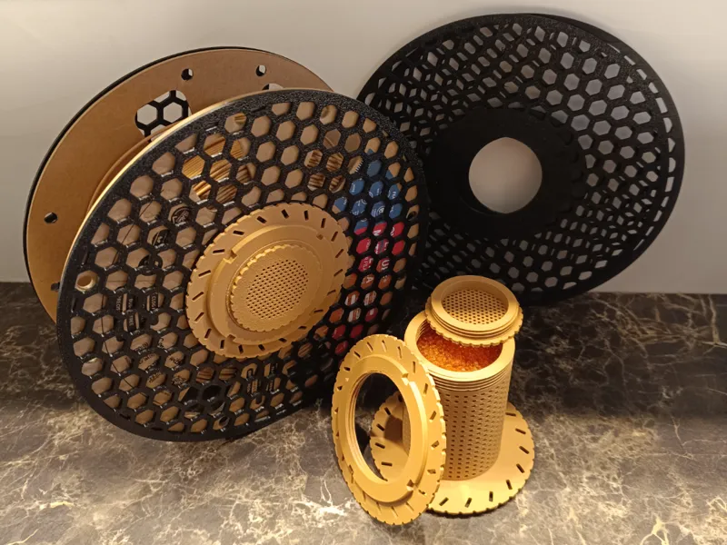 filament spool protection with silica container