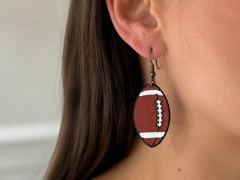Pendientes: American Football Earrings. Referencia del modelo original.