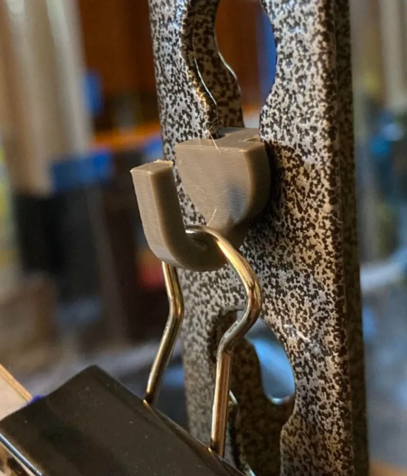 Supportless Hooks for wire shelves