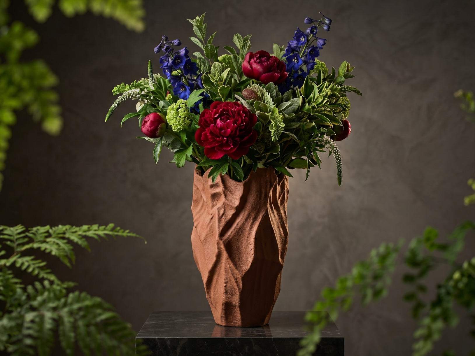 TerraFold Vase – Sculptural Folded Flower Vase
