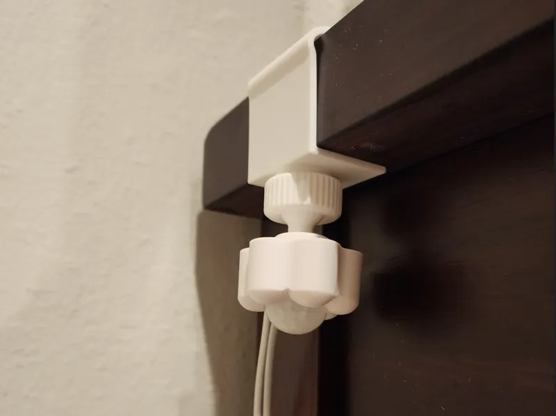 motion sensor holder for pet water fountain