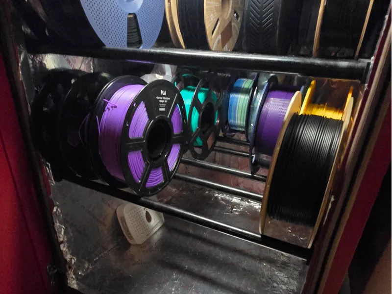 Cabinet filamanet rack 