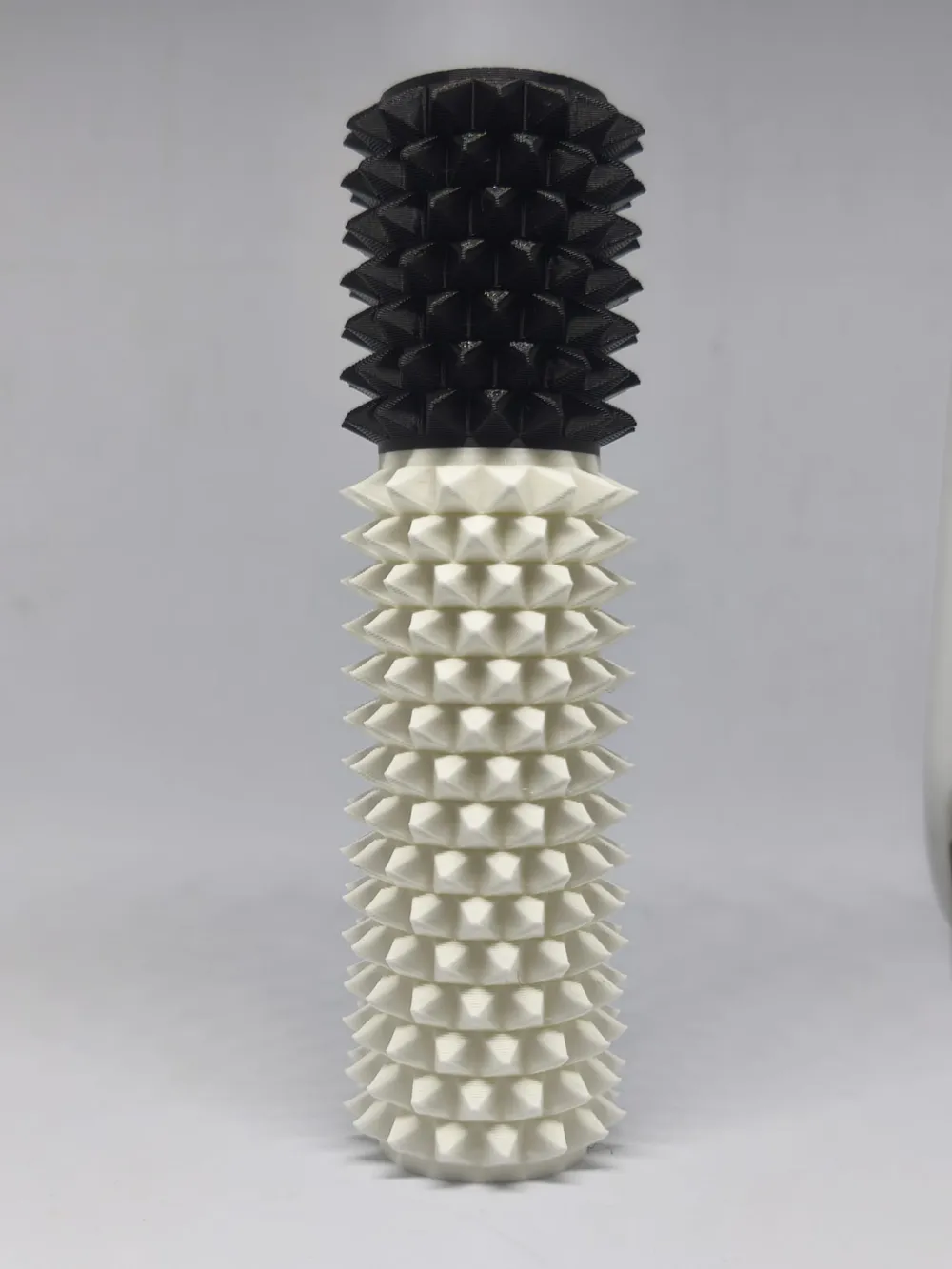 Intense Spiky Barrel Fidget - Free 3D Print Model - MakerWorld