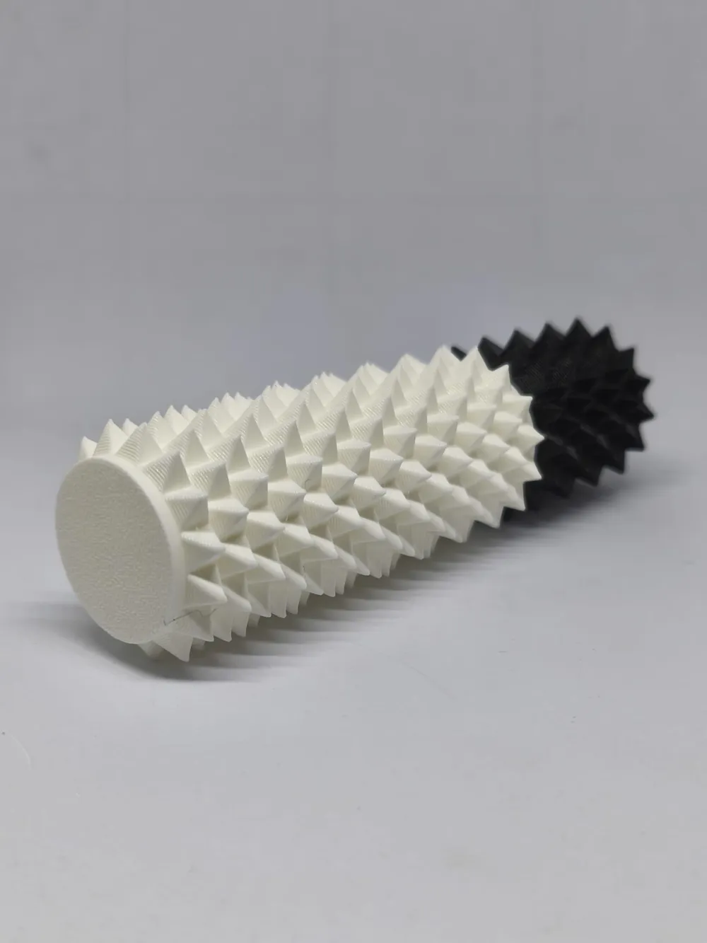 Intense Spiky Barrel Fidget - Free 3D Print Model - MakerWorld
